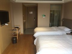 -铂逸梦秦酒店(横店梦幻谷店)