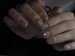-猪猪女孩日式美睫美甲