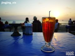 75-Lia Cafe