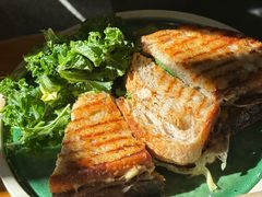 超级牛肉帕尼尼-O'mills Sourdough Bakery&Bistro(永嘉路店)