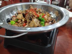 -湖南人家湘菜馆(镇江路店)
