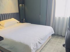 -粤塔X趣影电竞酒店(天河广场车陂地铁站店)