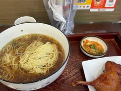 -百年老字号·观振兴蟹黄面·三虾面·苏式面(观前街富仁坊巷店)