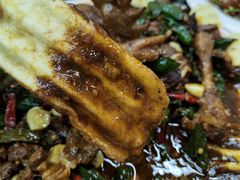 -郑小二山东特色炒鸡店(红小巷店)