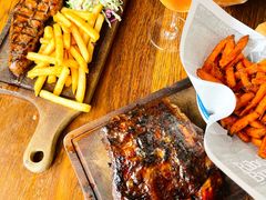 -Ribs & Burgers The Rocks
