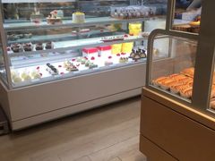 面包甜点陈列柜-好利来(红牌楼店)