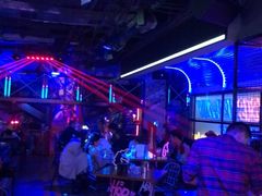 -UP嘻哈酒吧(粉巢店)