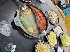 -小志家.鲜牦牛肉牛杂火锅野生菌汤锅