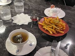 -LESCEDARS Brasserie Bistro香柏树