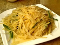 酸辣土豆丝-天天向上素食餐厅(五台山店)