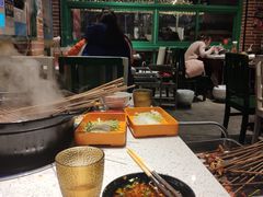 -钢管厂五区小郡肝串串香(蜀都万达店)