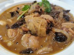 小鸡炖蘑菇-上关雪東北菜(中房金谊店)