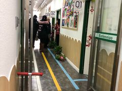 -缤纷鸟美术书法(交大校区)