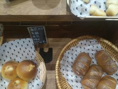 -沁屋面包店(人民东路店)