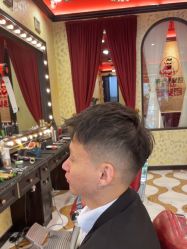 -东方先生国潮男士理发馆