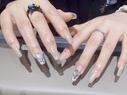 -艾珂·美甲美睫