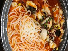 -渝是乎酸菜鱼(龙旗购物中心店)