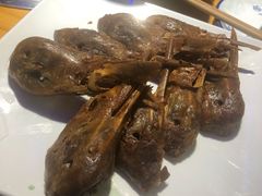 金陵秘制香酥鸭头-小小河边鱼(天润城店)