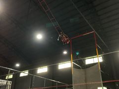 -嘿哟动霸CHUA·新潮玩运动娱乐中心·蹦床滑冰团建乐园