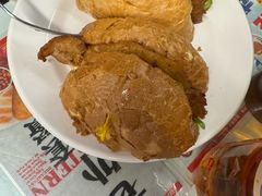 特色猪扒包-华星冰室(湾仔店)