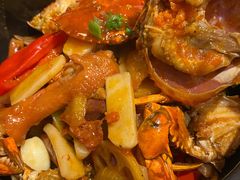 美味膏蟹煲小煲仔-十面欢腾·海鲜面·台式Bistro(长乐路店)