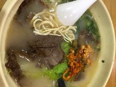 -熊大师牛羊粉(红谷凯旋店)