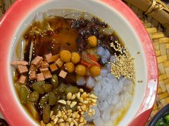 -爆炸头阿姨小四川正宗川味小吃(无任何分店)