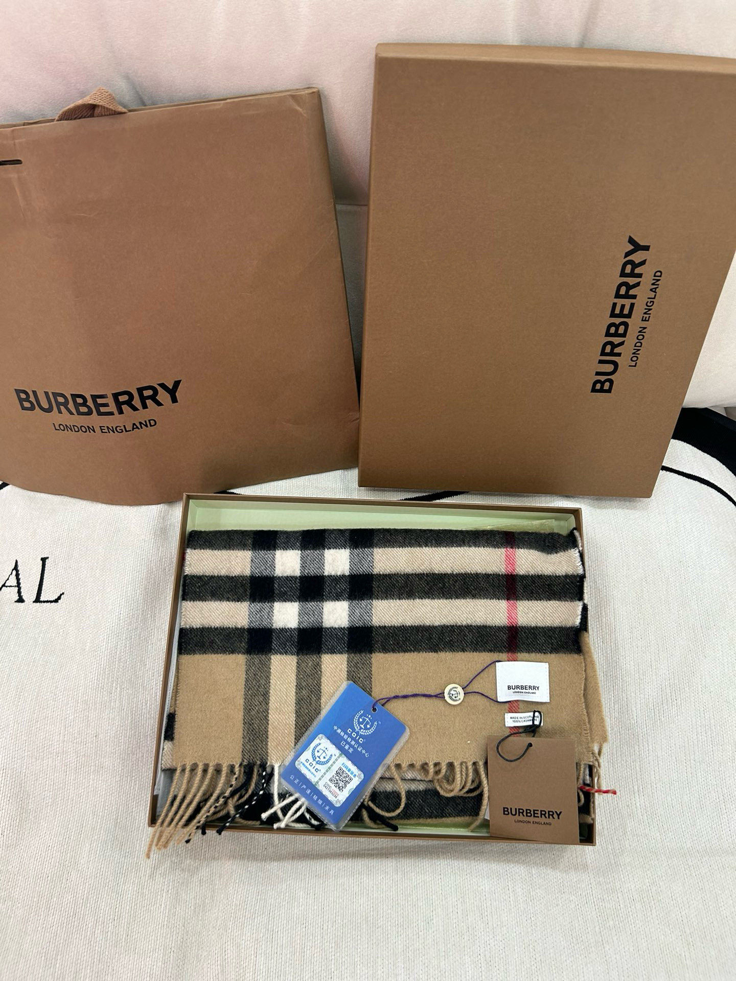 Реплики магазин сумки-burberry Что такое бренд [Ро