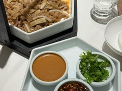 -皇城根·鲁菜济南菜·吊炉烤鸭·炒鸡鱼头(济南旗舰店)