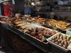 -八一路好吃街(雨田商务大厦店)