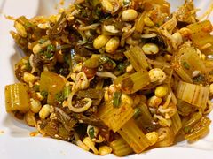 浆水菜小豆芽-呱呱叫民俗风味主题餐厅(沣峪口店)