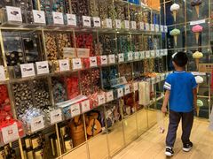 零售区-VENCHI 闻绮(上海佛罗伦萨小镇店)