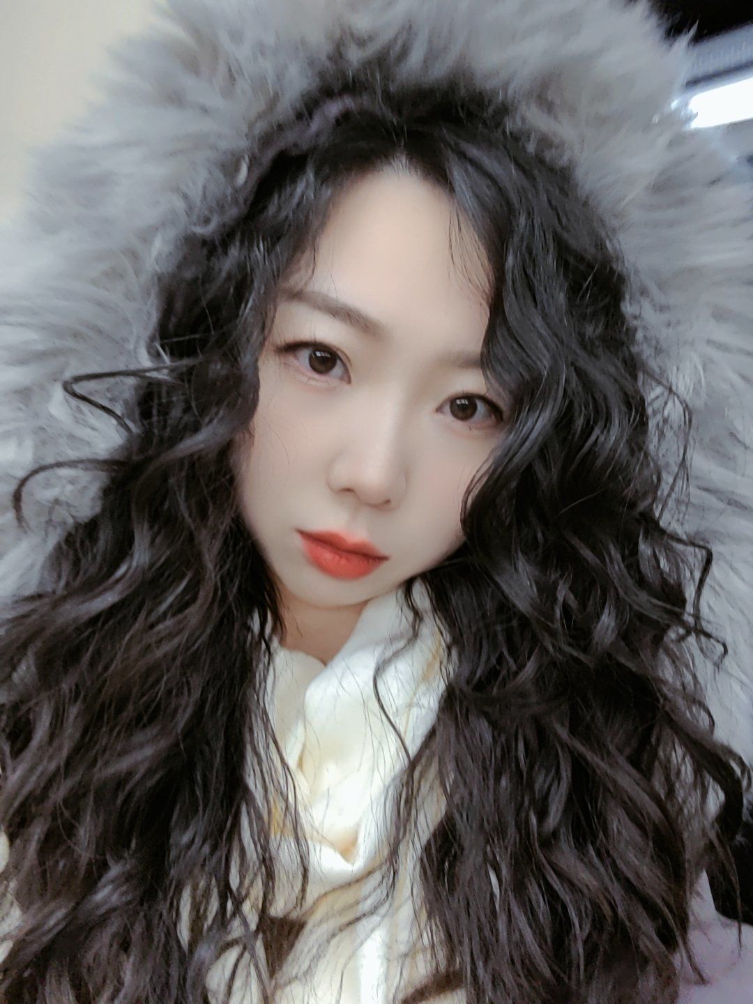 n 
不知道做什么发型的姐妹,就来试试海藻卷吧,虽然不如羊毛卷