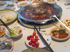 -茅草房·河畔园林火锅