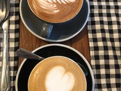 -ROAST coffee & eatery