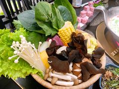 -湊湊火锅·茶憩(打浦桥日月光店)