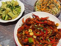 -老街烧烤大排档·地道湖北菜·龙虾馆(汉口火车站店)