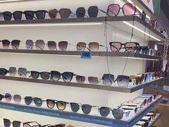 -爱视眸Eyeblling眼镜·依视路·蔡司镜片折扣店(百联南方商城购物中心)