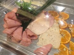 -亮马河饭店翠雅咖啡厅