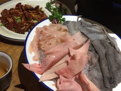 -白乐天毛肚火锅馆(解放碑店)