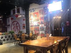 大堂-马路牙子地桌烤肉(工体店)
