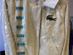 -福奈特洗衣·洗鞋·奢侈品护理(百联中环店)