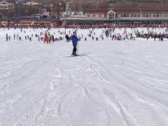 -济南卧虎山滑雪场