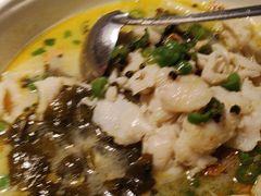 酸菜巴沙鱼片-味上湘菜馆(岳麓山店)