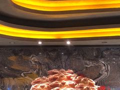-雍容荟帝王蟹活龙虾展台自助(IFS黑金店)