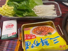 -沙胆彪炭炉牛杂煲(上海日月光广场店)