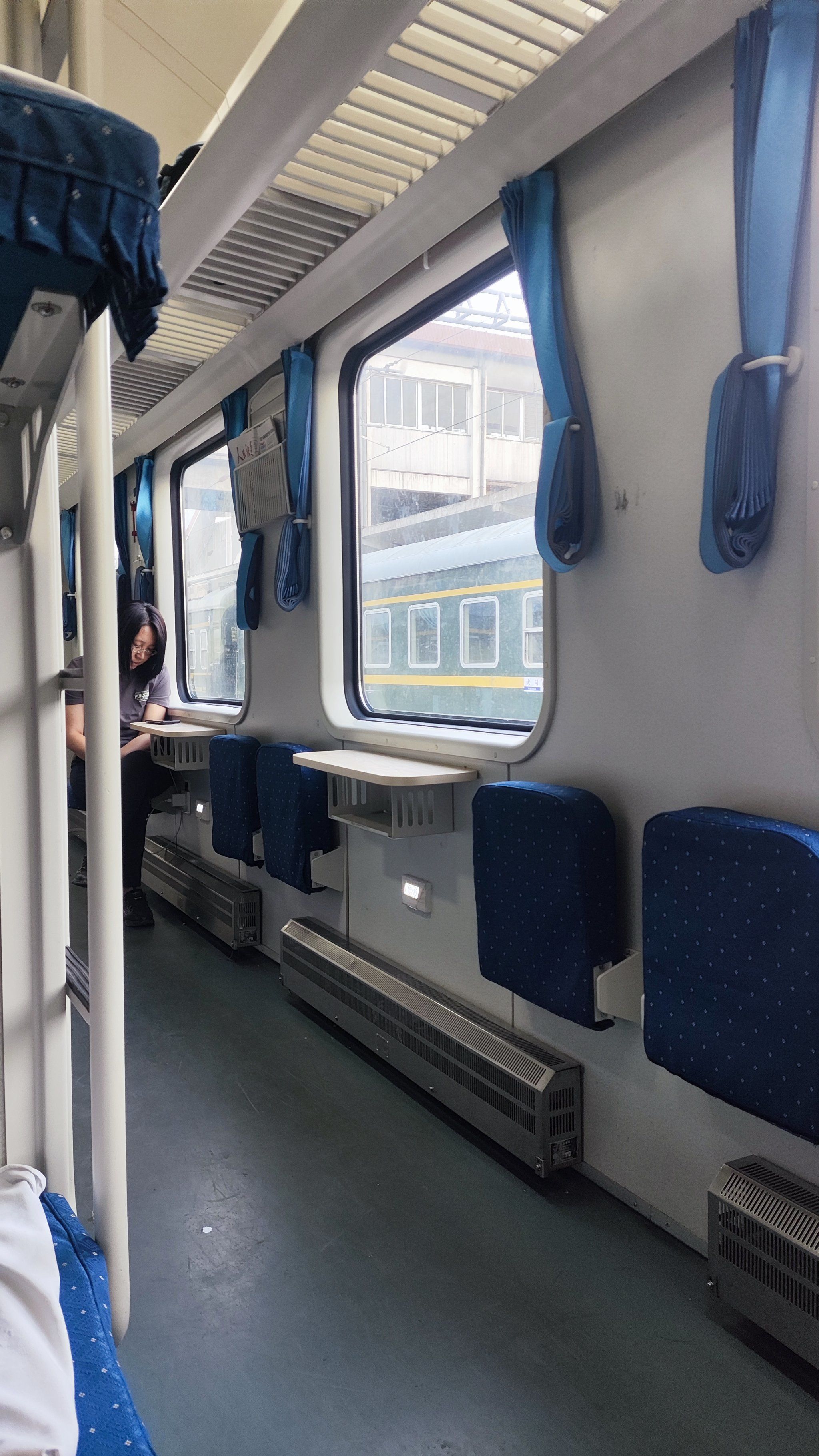 好久没坐硬卧了