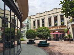 -王府井奥莱临潼小镇(临潼店)