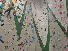 -绿壁虎攀岩基地(Tcar店)