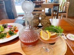 -Chom Cafe and Restaurant